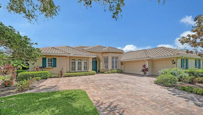 225 PESARO DRIVE, NORTH VENICE