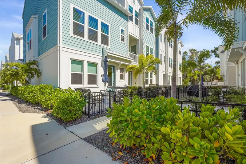 2505 BOONE COURT, SARASOTA