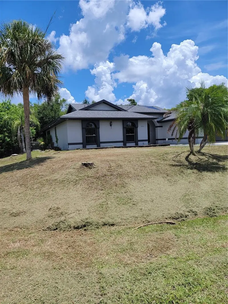 5990 GILLOT BOULEVARD, PORT CHARLOTTE