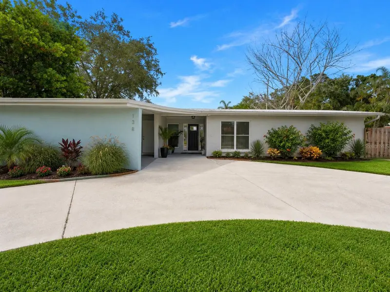 138 HOLLY AVENUE, SARASOTA