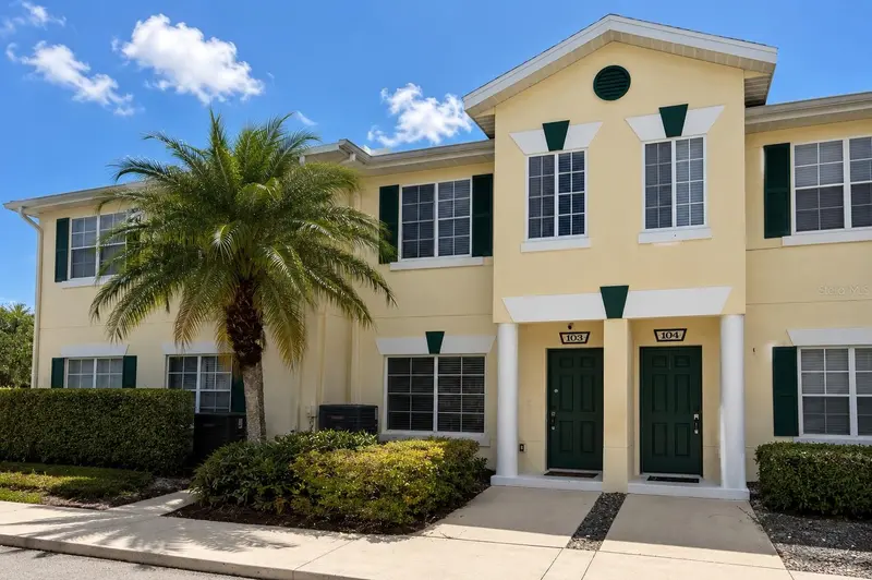 215 CAPE HARBOUR LOOP #103, BRADENTON