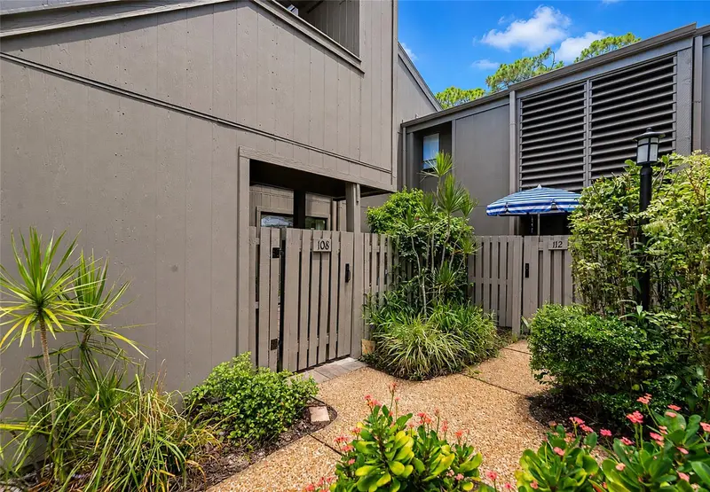 108 WOODLAND PLACE #108, OSPREY, photo 2 of 50