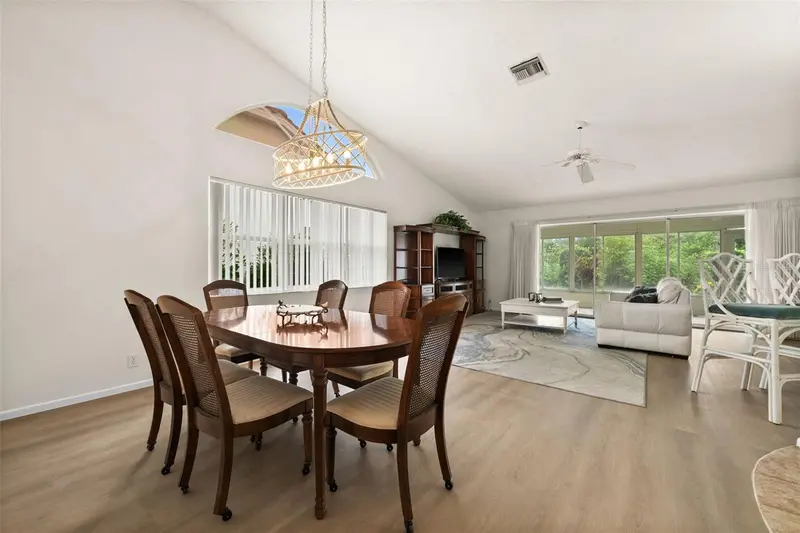 4825 TAMARACK TRAIL, VENICE, photo 3 of 33