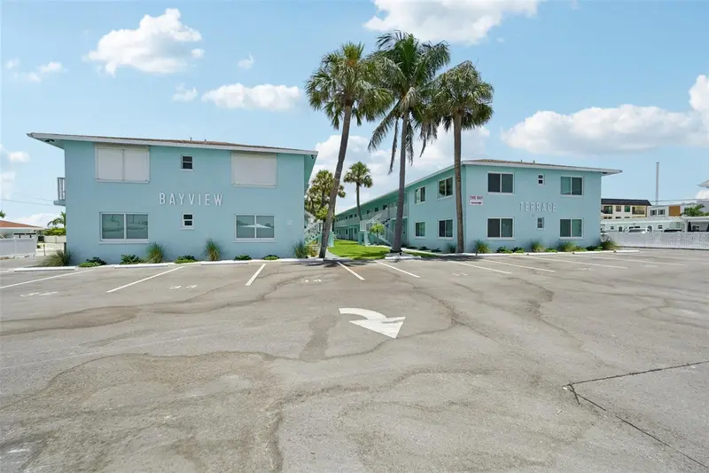 117 7TH STREET #1, BRADENTON BEACH