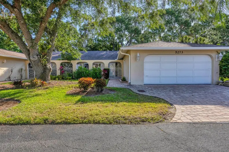 5273 VILLA MAJORCA COURT #25, SARASOTA
