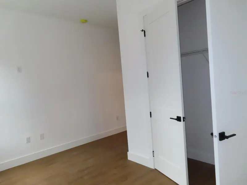 Thumbnail 27