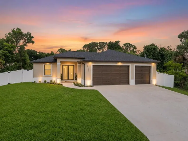 3772 PARKINS TERRACE, NORTH PORT