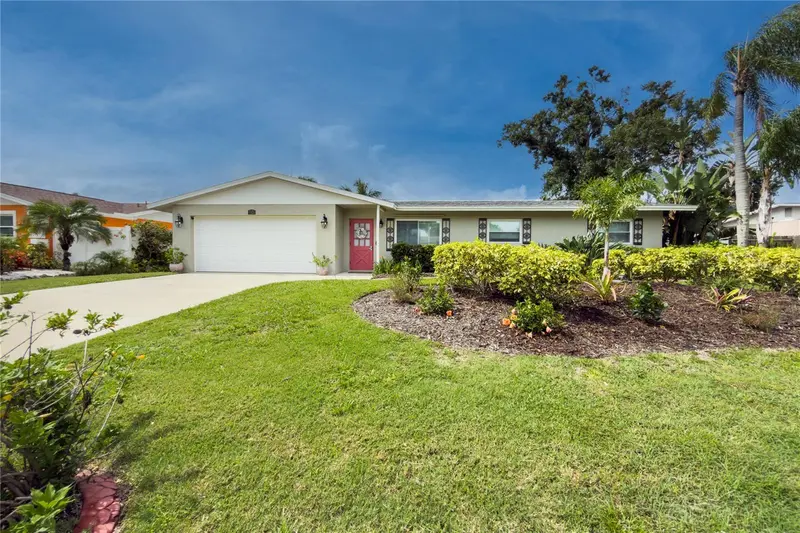 3326 BOUGAINVILLEA STREET, SARASOTA