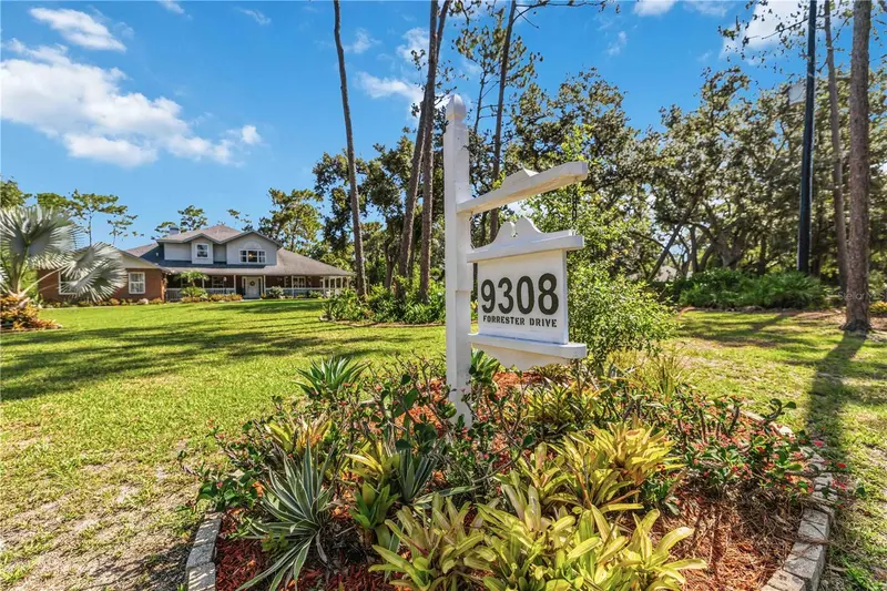 9308 65TH AVENUE, BRADENTON, photo 2 of 53