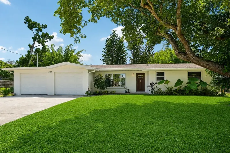 329 BAY VISTA AVENUE, OSPREY