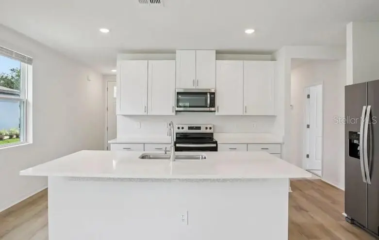 153 CANOE BEND AVENUE, NOKOMIS, photo 3 of 6