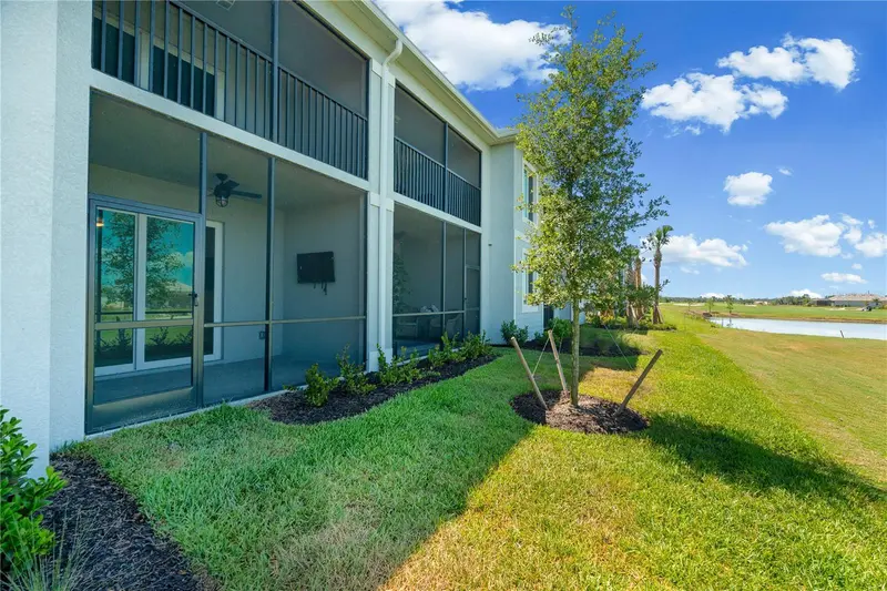 19015 SCALLOP LOOP #103, LAKEWOOD RANCH, photo 3 of 73