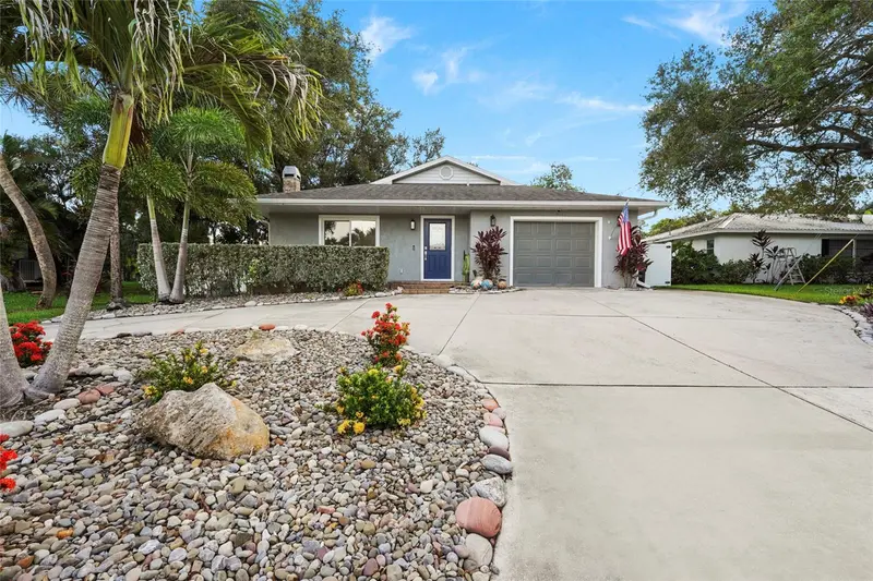 2129 LINWOOD DRIVE, SARASOTA