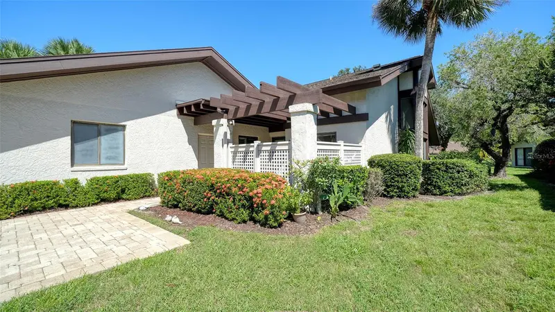 3182 WINDRUSH BOURNE #29, SARASOTA, photo 3 of 36