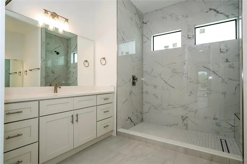 Thumbnail 34
