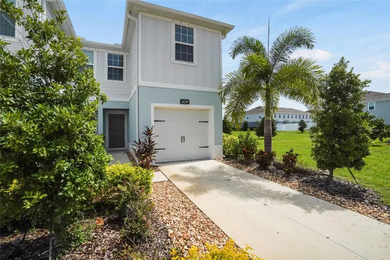 14229 CRIMSON AVENUE, LAKEWOOD RANCH, photo 4 of 39
