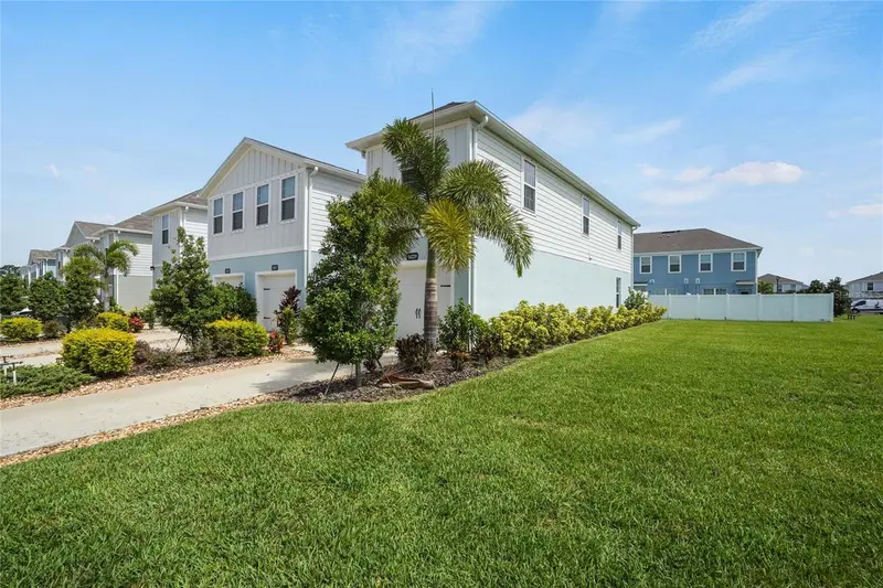 14229 CRIMSON AVENUE, LAKEWOOD RANCH, photo 5 of 39