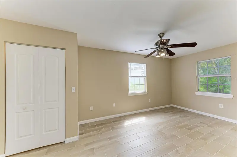Thumbnail 33