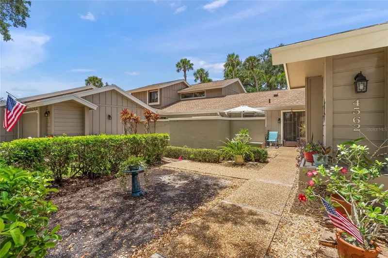 4562 FOREST WOOD TRAIL #15, SARASOTA