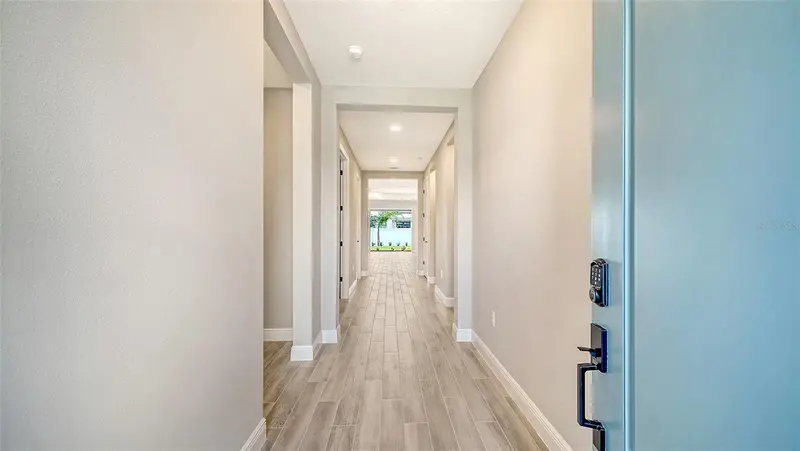 8063 ANTHIRIUM LOOP, SARASOTA, photo 3 of 40