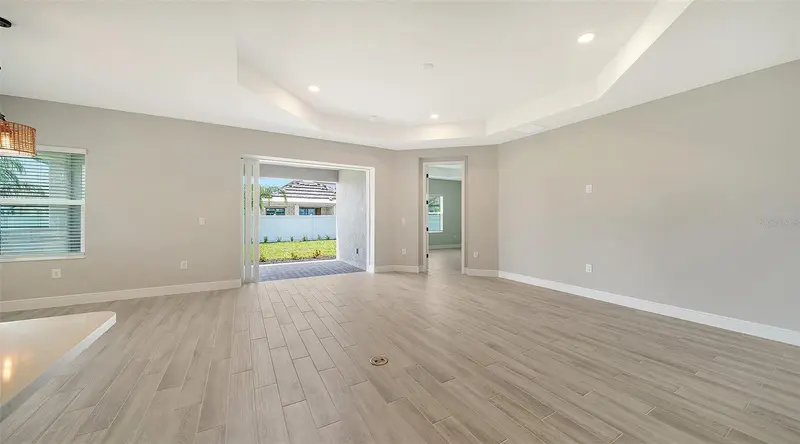 8063 ANTHIRIUM LOOP, SARASOTA, photo 5 of 40