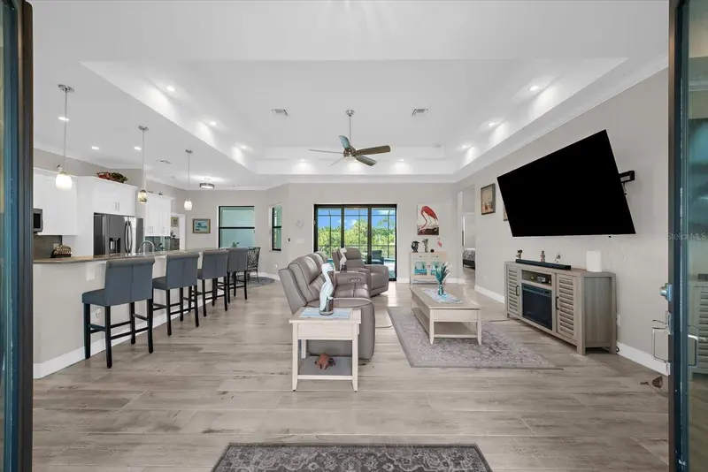 15504 HENNIPEN CIRCLE, PORT CHARLOTTE, photo 4 of 37