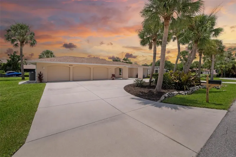 6755 AVENUE B, SARASOTA
