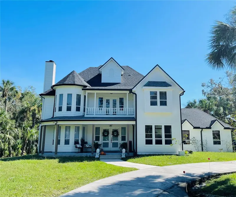 1587 FIRETHORNE LAKES DRIVE, SARASOTA