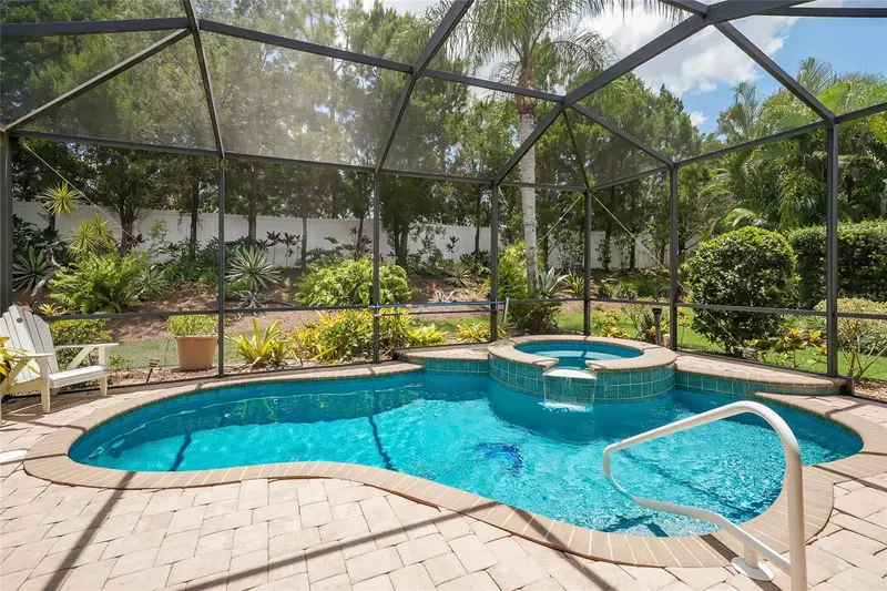 15308 HELMSDALE PLACE, LAKEWOOD RANCH, photo 3 of 83