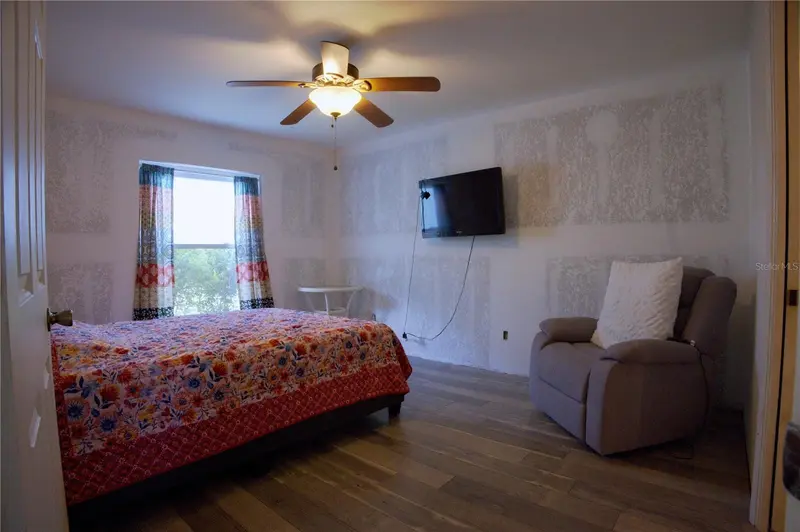 4621 ELDRON, NORTH PORT, photo 2 of 22