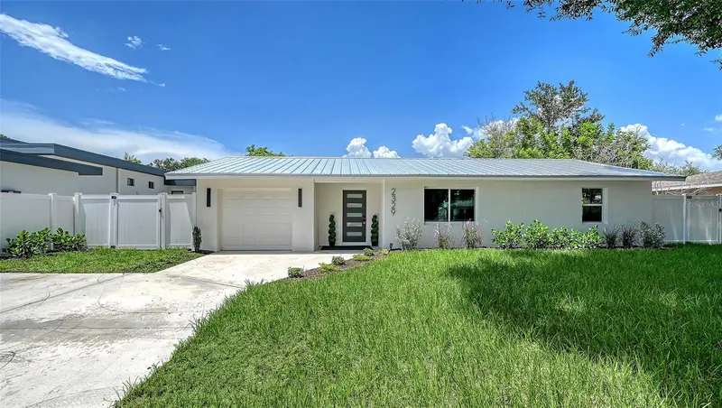 2329 ROSE STREET, SARASOTA, photo 5 of 50