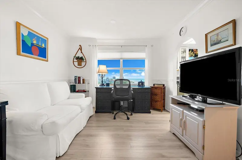 Thumbnail 16