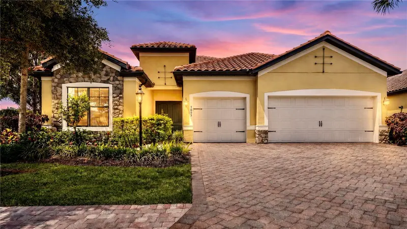 7005 WHITTLEBURY TRAIL, LAKEWOOD RANCH