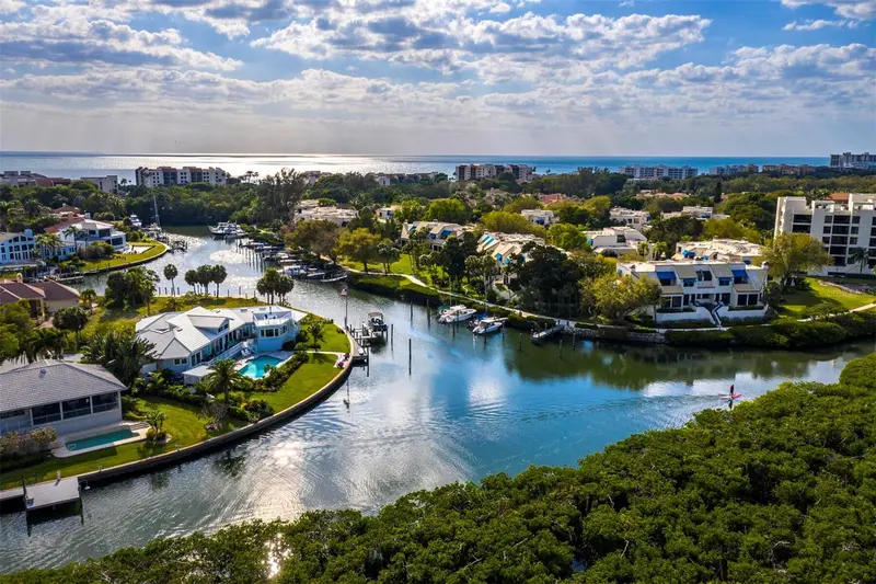 1906 HARBOURSIDE DRIVE #304, LONGBOAT KEY