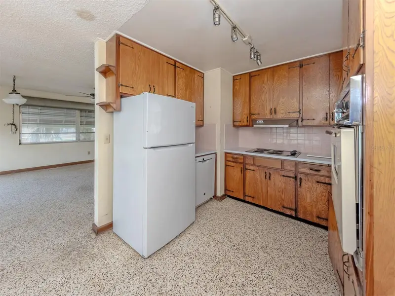730 VENICE BOULEVARD, VENICE, photo 5 of 67