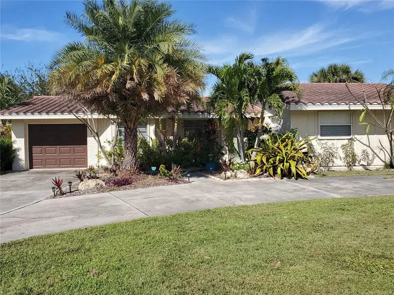 2745 CARDWELL WAY, SARASOTA
