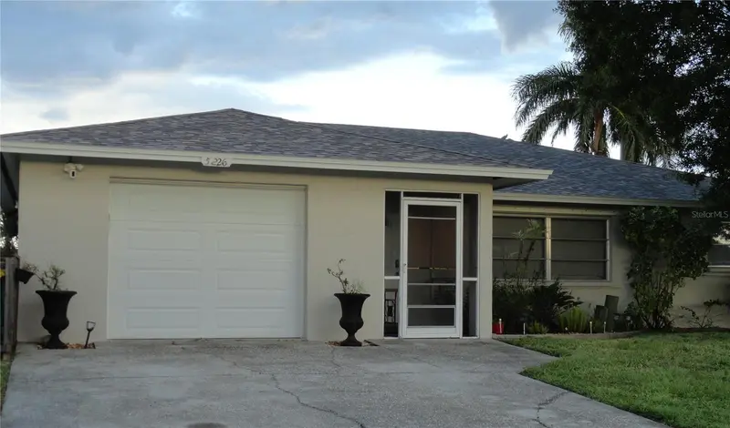 5226 NEVILLE TERRACE, PORT CHARLOTTE