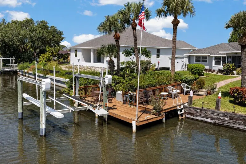 Thumbnail 38