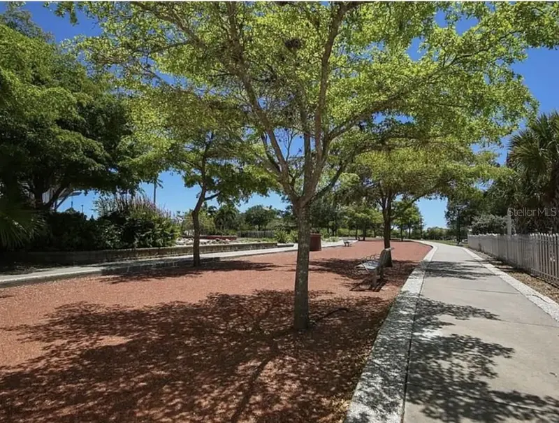 Thumbnail 37
