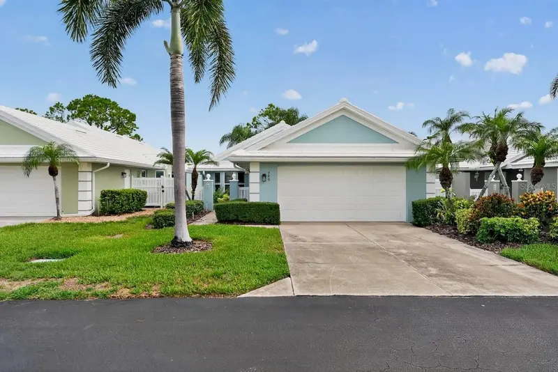 746 HARRINGTON LAKE DRIVE #117, VENICE, photo 2 of 43