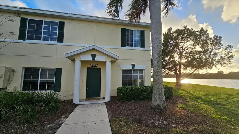 220 CAPE HARBOUR LOOP #108, BRADENTON