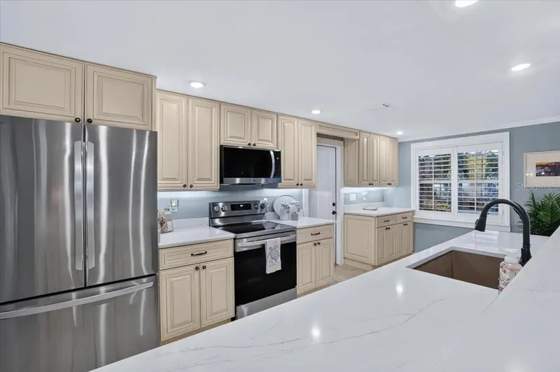 Thumbnail 22