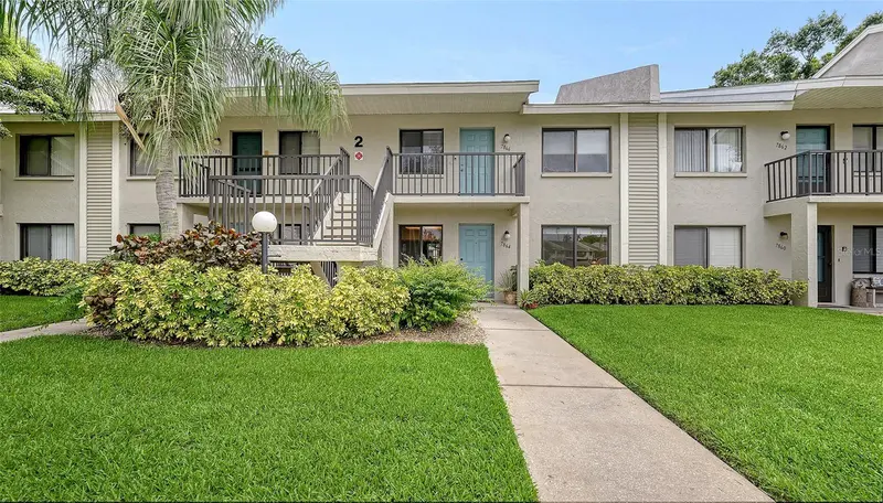 7864 EAGLE CREEK DRIVE #7864, SARASOTA