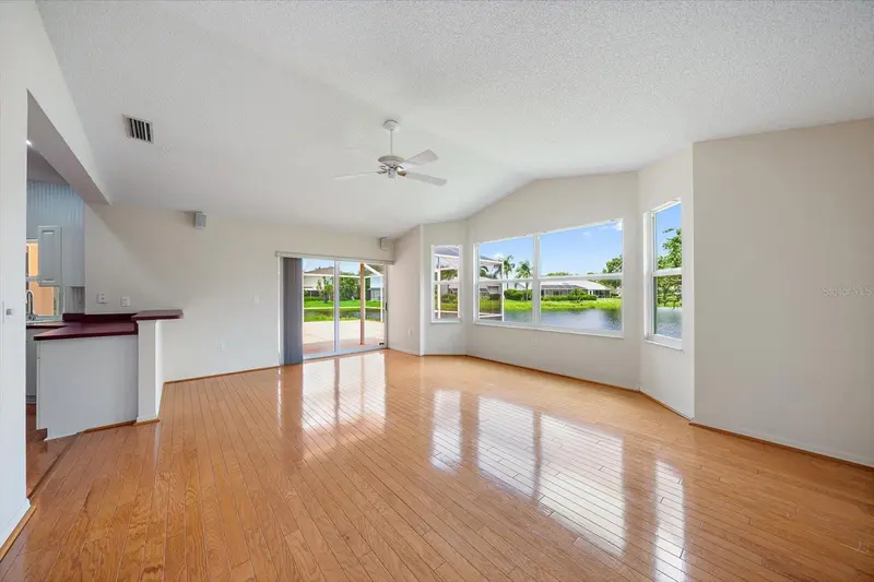 9539 HAWKSMOOR LANE, SARASOTA, photo 4 of 34