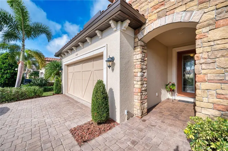 13031 PALERMO DRIVE, BRADENTON, photo 2 of 69