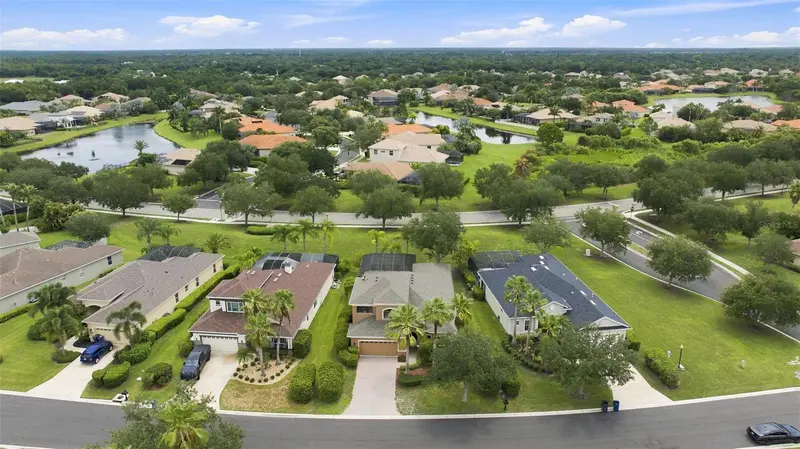 235 DAHLIA COURT, BRADENTON, photo 2 of 44