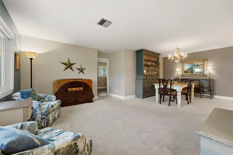 290 CAPRI AVENUE, VENICE, photo 5 of 62