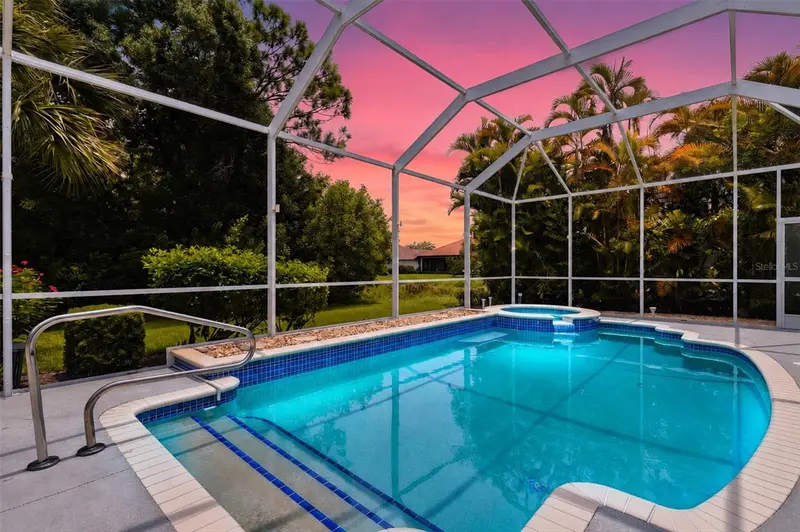 4364 CORSO VENETIA BOULEVARD, VENICE, photo 2 of 92