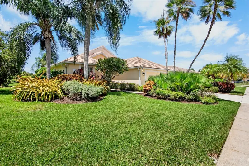 4859 SABAL LAKE CIRCLE, SARASOTA, photo 3 of 53