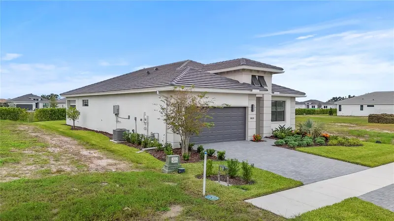 18119 CRESSWIND TERRACE, LAKEWOOD RANCH, photo 2 of 61